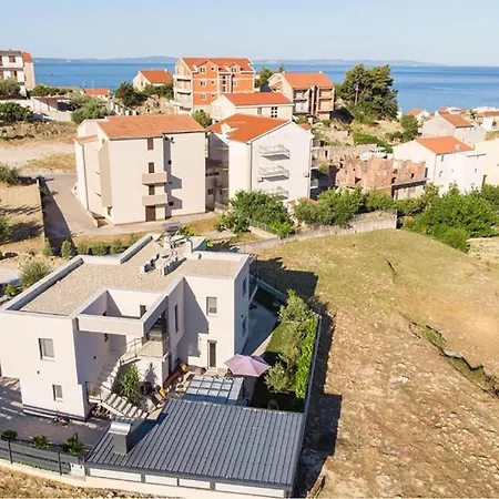 2 Bedroom Beautiful In